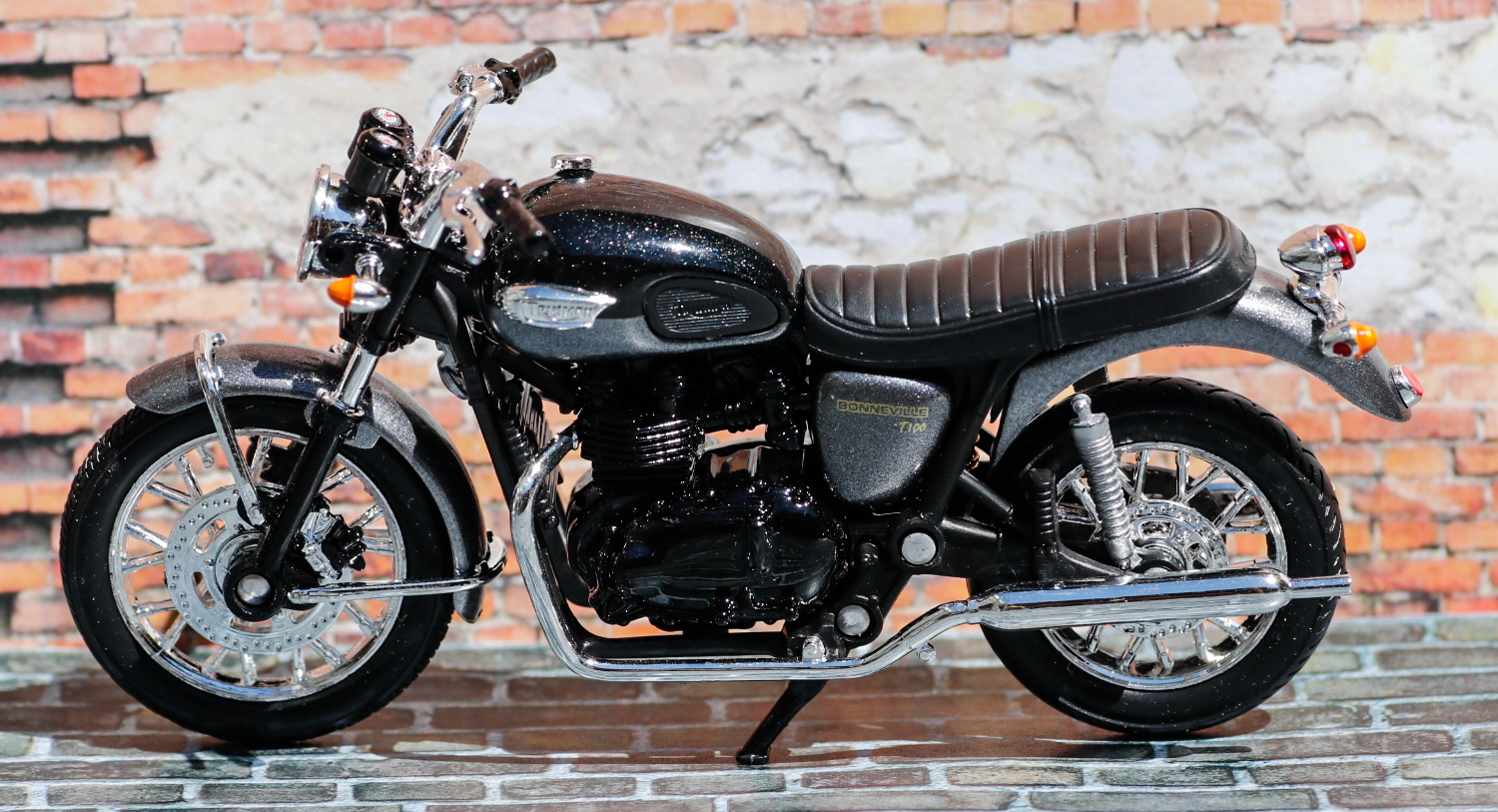 Welly Triumph Bonneville T100